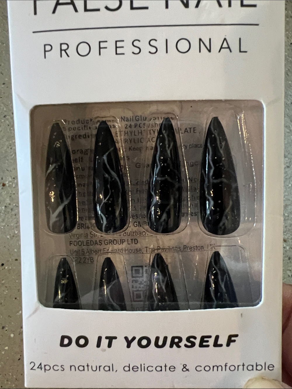 Professional False Nail Set in Black